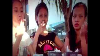 3 Asian girls smoking