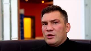 Dariusz Michalczewski o zapasach / Zapasy w każdej szkole