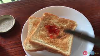 Breakfast in a Singapore for a Tourist