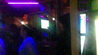 Mile PEVA NA KARAOKE u CAFE CARTIER