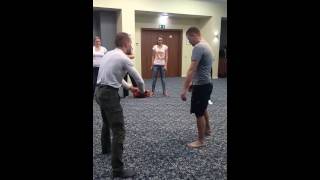 Удар ногой в пах. Как его готовить