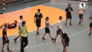 All credits to the referees (när små tjejer lekar med dem stora pojkarna)