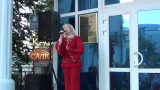 Выступление Алёны Сергеевой в День Республики, 24.06.11