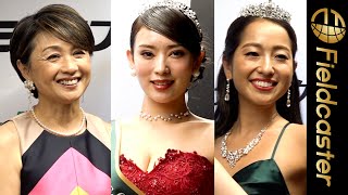 ＜フル＞“ミセス”コンテスト　20〜60代が“肩出しドレス”でキラリ　女優・香坂みゆきも賞賛