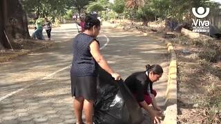 Padres y docentes realizan limpieza en el Colegio Melania Morales