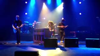 Counting Crows - Adam at his best!!