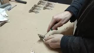 DIY. Лайфхак. Как снять пружину с модульной петли Blum. Петля Блюм модульная без пружины для TipOn