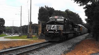 A ES44DC leads NS 276 north in Stockbridge, Ga.