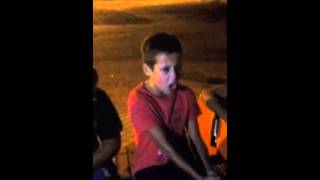 Niño cantando flamenco como el agua