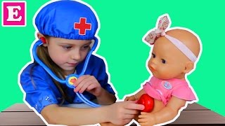 Играем в Доктора с Уколами Делаем Прививку Беби Борн, Игры в доктора с куклами для детей