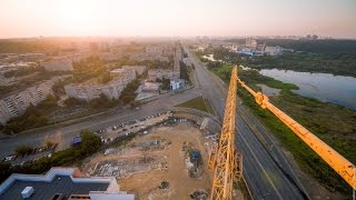 Как залезть на кран (How to climb a crane)