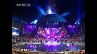 Andy Lau - Ai Ni Ie Wan Nien ( Loving You 10 Thousand Years ) Live 2