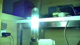 My favourite bulb! GE Lucalox LU/T/40 250W (SON-T) [HD]