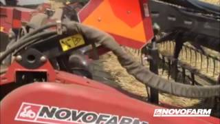 Как комбайн Case IH 9240 c зерновой жаткой Case IH 3162 убирает полеглые хлеба