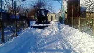 Уборка снега МТЗ 82 /Cleaning up of snow of MTZ 82