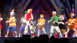 PHINEAS AND FERB LIVE: SQUIRRELS IN MY PANTS SONG (SIMP SONG)