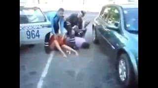 Задержание пьяной российской сосалки за рулем в Минске Я из России, чё за ху..ня? мне всё можно!